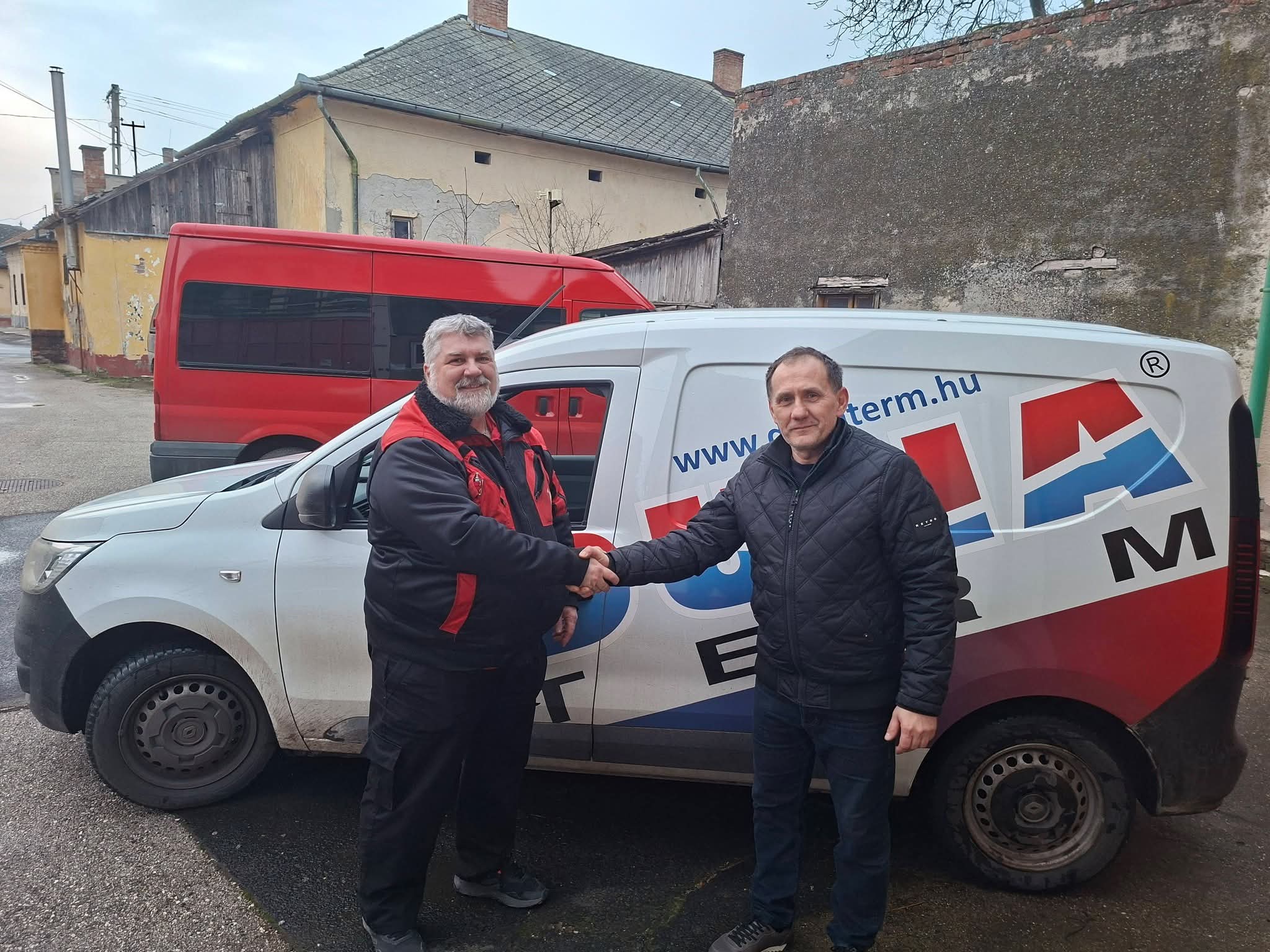 Jelentős adomány a tűzoltóknak: Megújul a laktanya fűtésrendszere