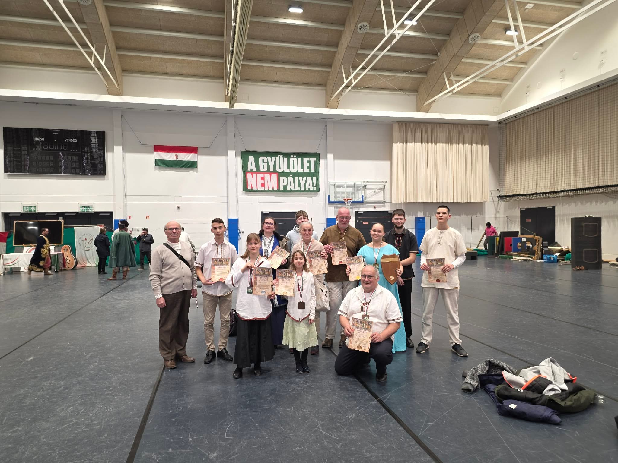 Aranyeső és bajnoki címvédés: Diadalmaskodtak a földvári íjászok a történelmi országos bajnokságon